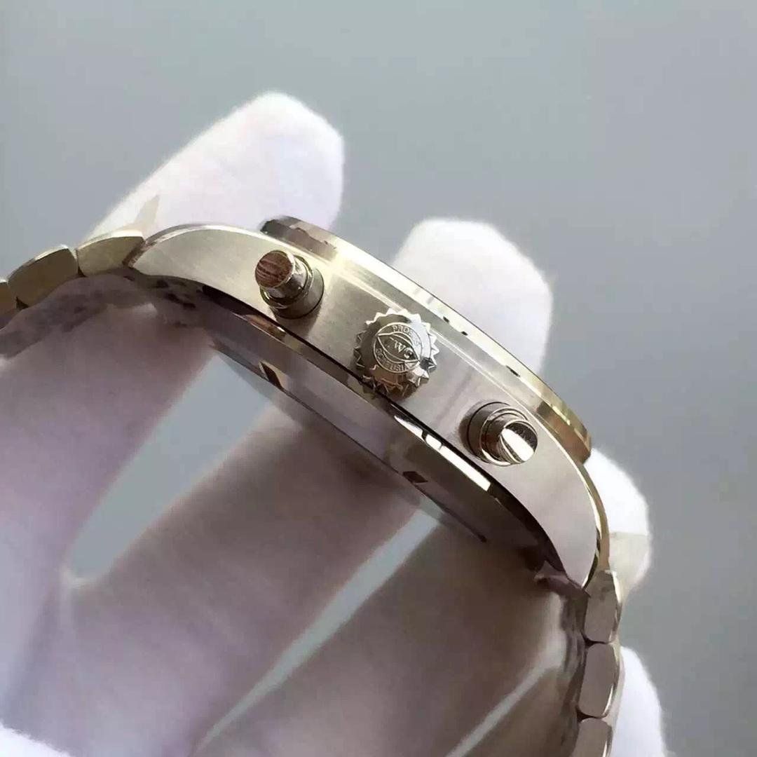 【V6 Factory  top 1:1超A高精仿手表】 IWC 飞行员系列 IW377704 自动机械男士手表 / WG077