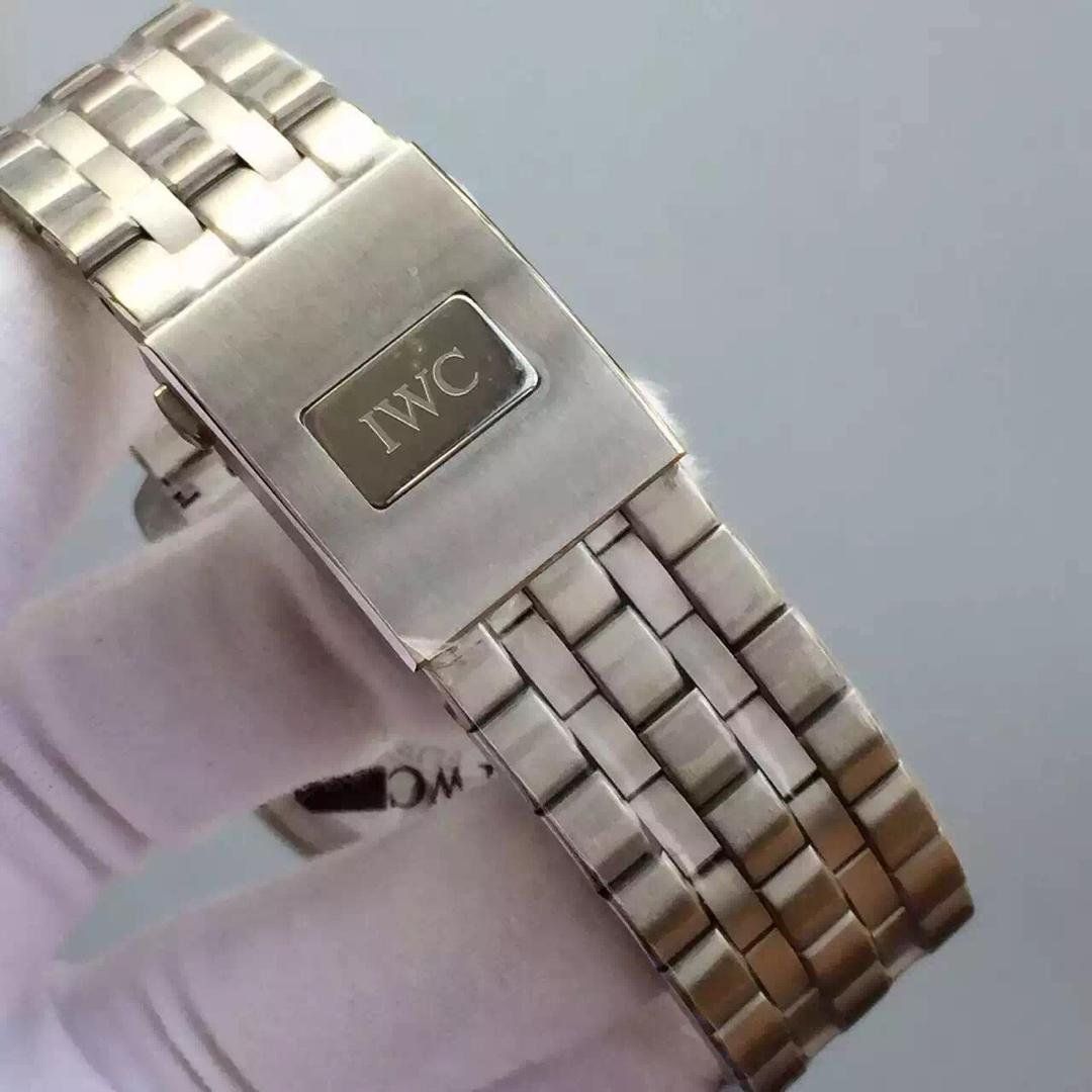 【V6 Factory  top 1:1超A高精仿手表】 IWC 飞行员系列 IW377704 自动机械男士手表 / WG077