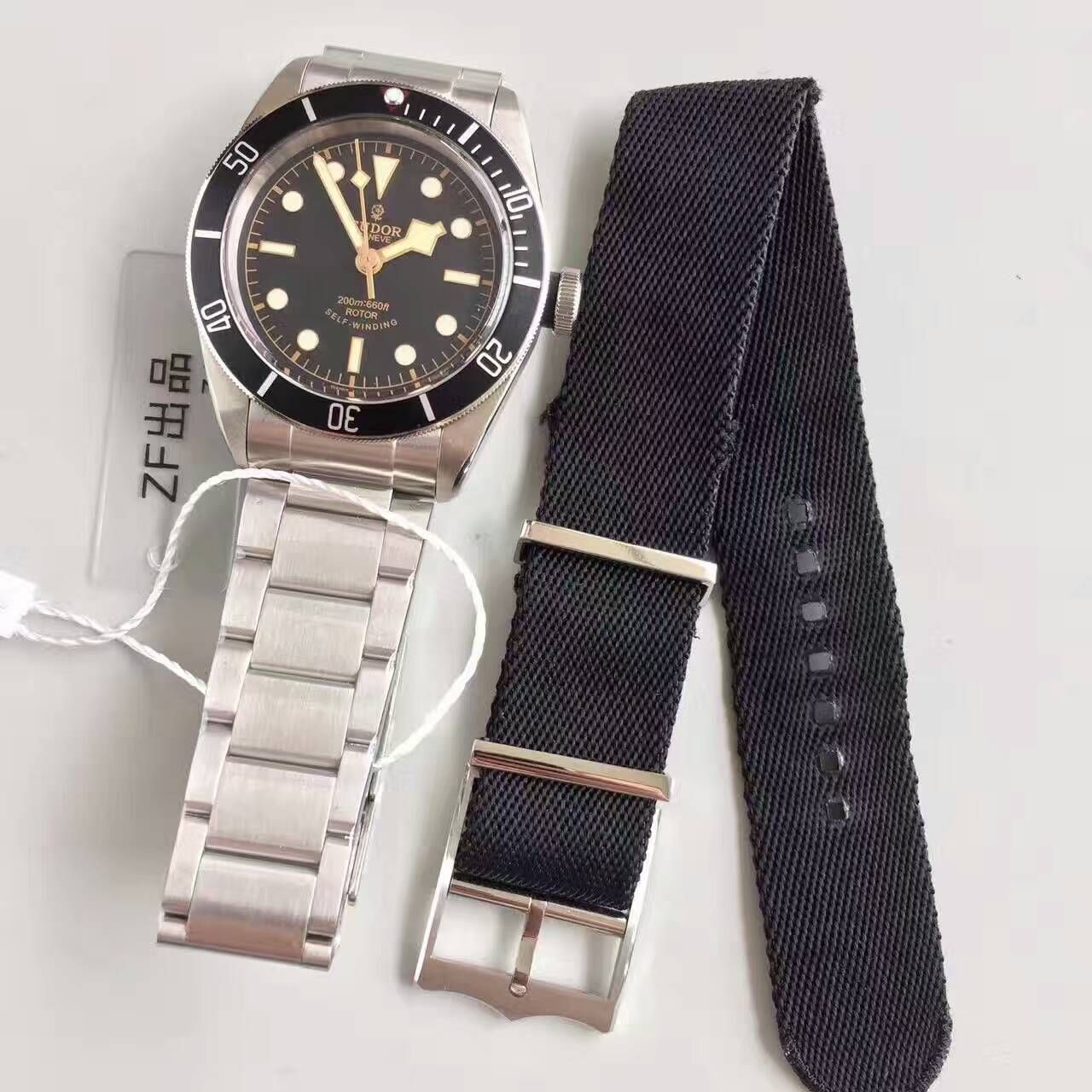 【ZF Factory 一比一复刻高仿手表】高仿 Tudor HERITAGE BLACK BAY系列79220N “ Tudor 小黑花”  wrist watch  / DT016