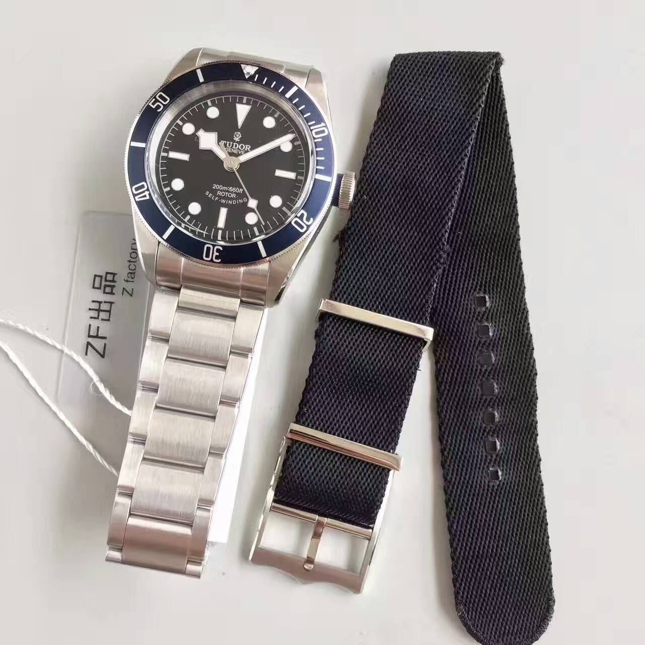 【ZF Factory 一比一复刻高仿手表】高仿 Tudor HERITAGE BLACK BAY系列79220N “ Tudor 小黑花”  wrist watch  / DT016