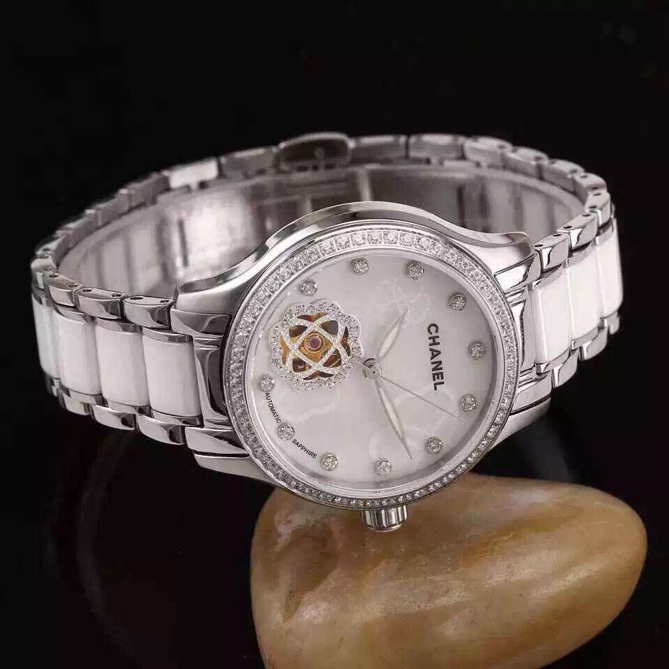  Chanel  J12系列  镶钻精钢表盘  日本进口全自动机械 Movement  高端女士 wrist watch  白色款 / XNR014B 