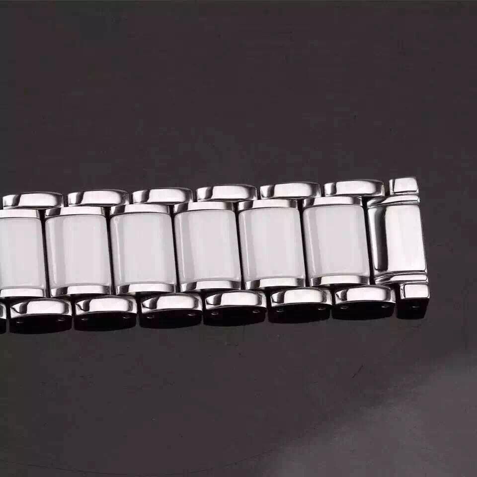  Chanel  J12系列  镶钻精钢表盘  日本进口全自动机械 Movement  高端女士 wrist watch  白色款 / XNR014B 