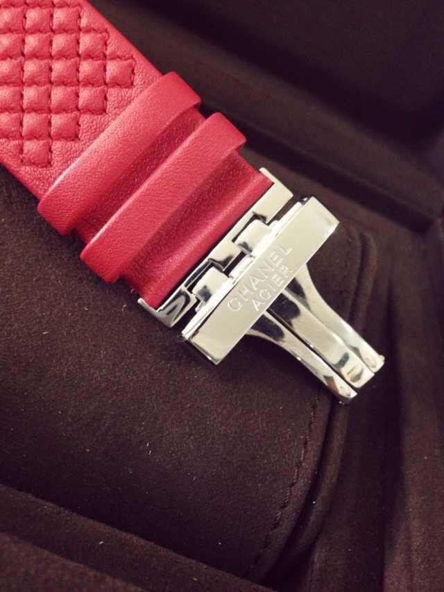  Chanel  PREMIERE系列 最新款  watchcase 镶钻 瑞士石英 女士手表 / XNR013 