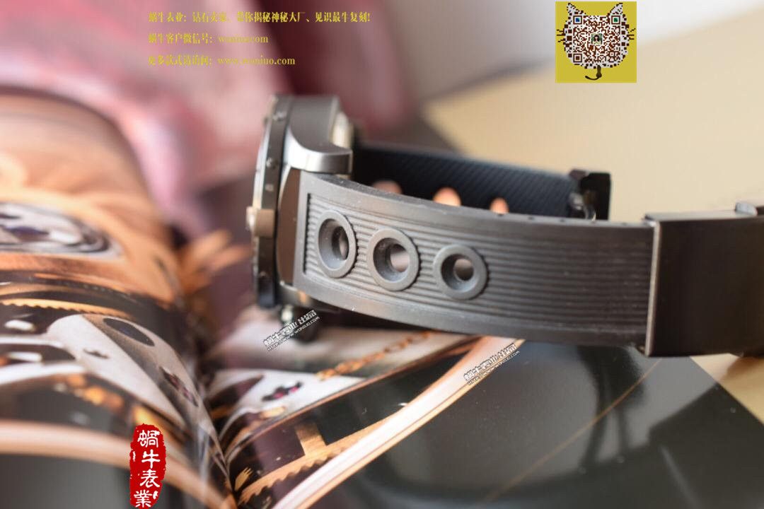 【实物图鉴赏】NOOB Factory 1:1复刻手表之 Breitling 复仇者系列黑钢 watchcase 黑色表盘橡胶 watchband   wrist watch  / BL015.0