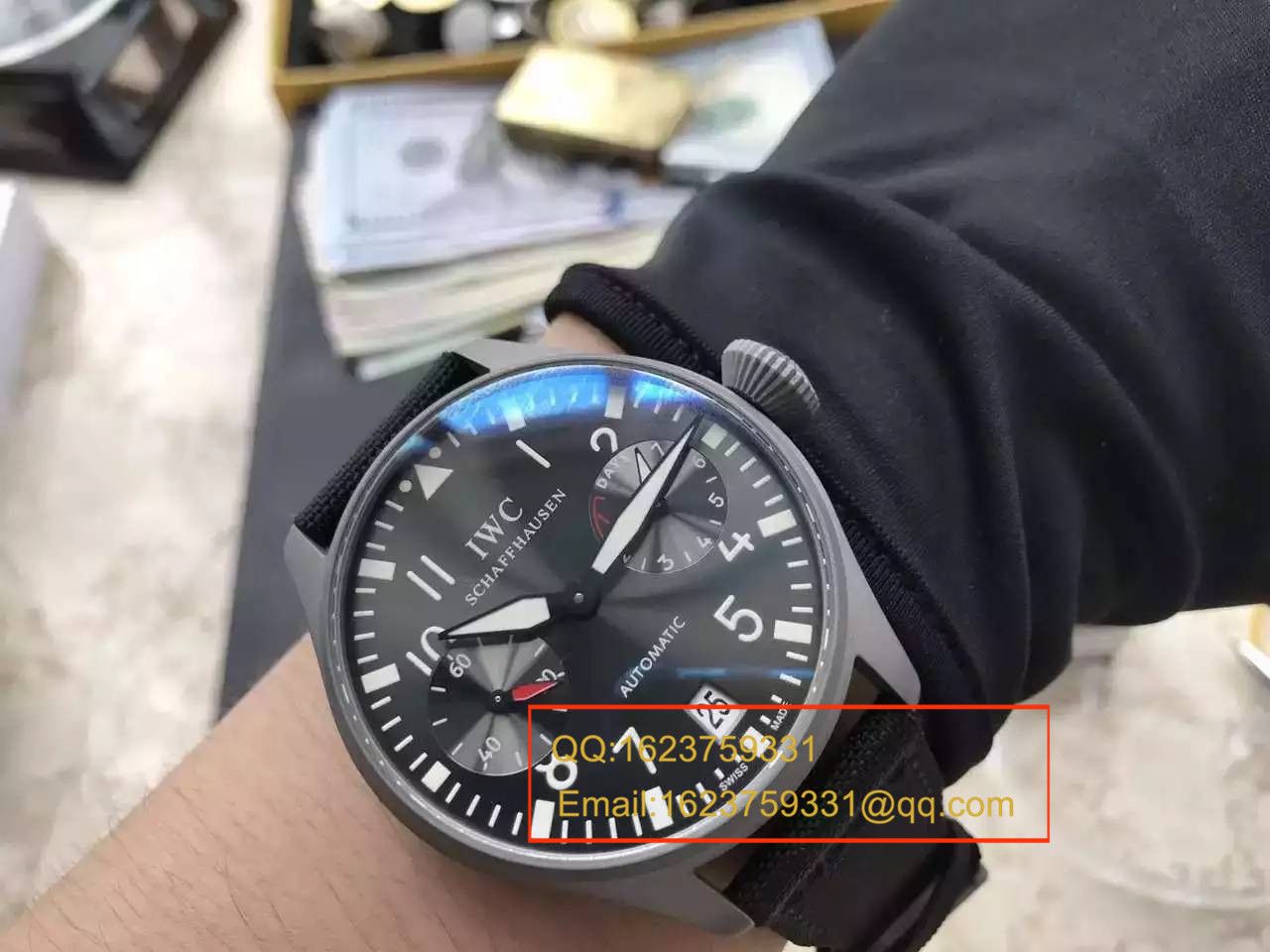 【实拍图鉴赏】YL Factory 1:1超A高仿手表之 IWC 大飞特别版新款-喷砂精钢壳套黑面男表 / WG257