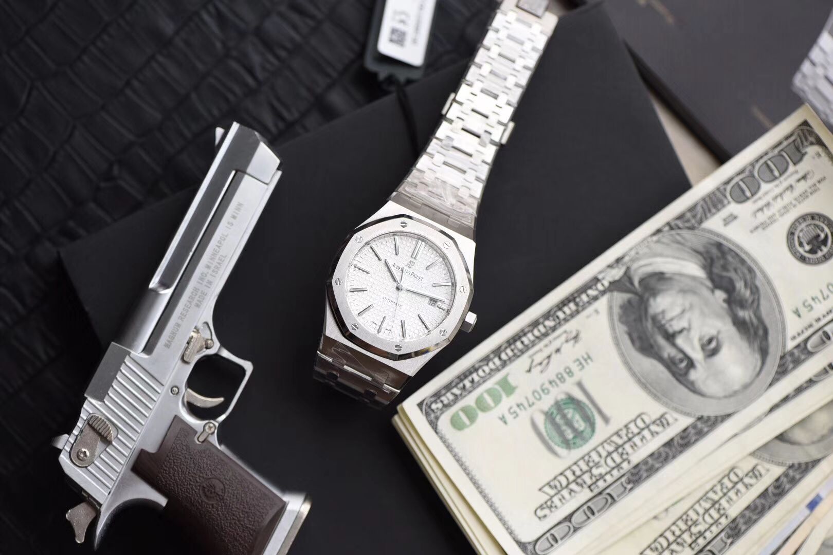 【视频测评JF一比一超A高仿手表】Audemars Piguet 皇家橡树系列15400ST.OO.1220ST.03《蓝面》男表 / JF AP 15400ST