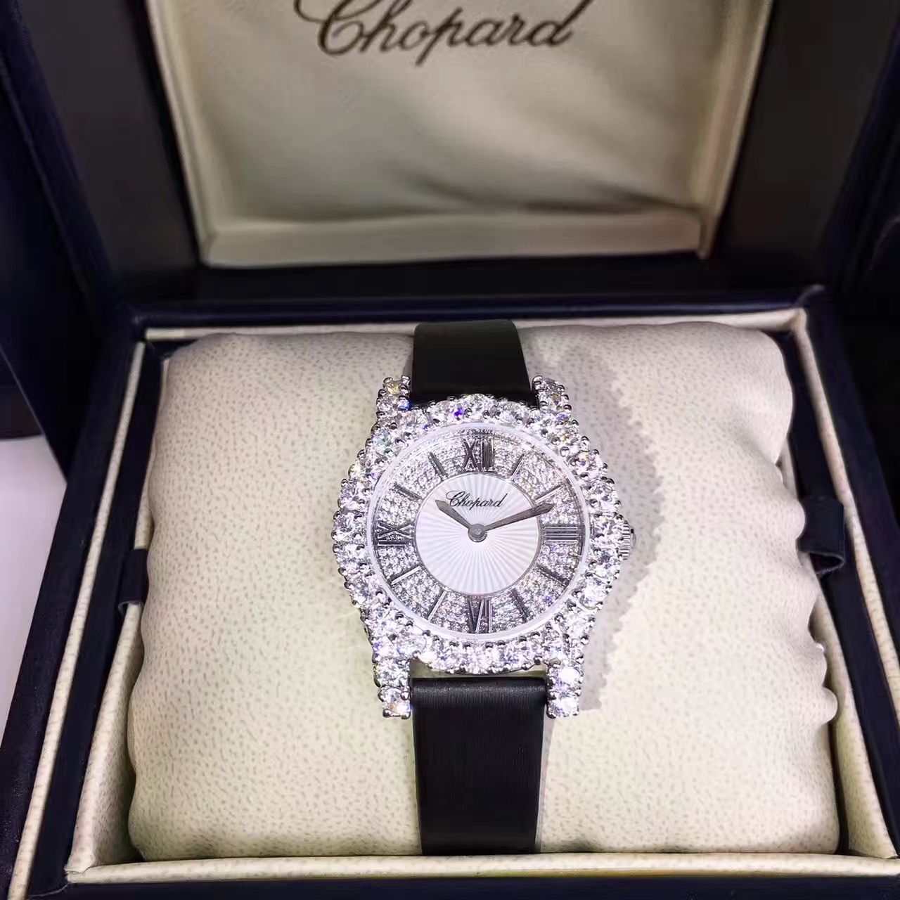 【 Chopard 钻石手表139419高品质】 Chopard 钻石手表系列139419-1001女士 wrist watch  / XB012