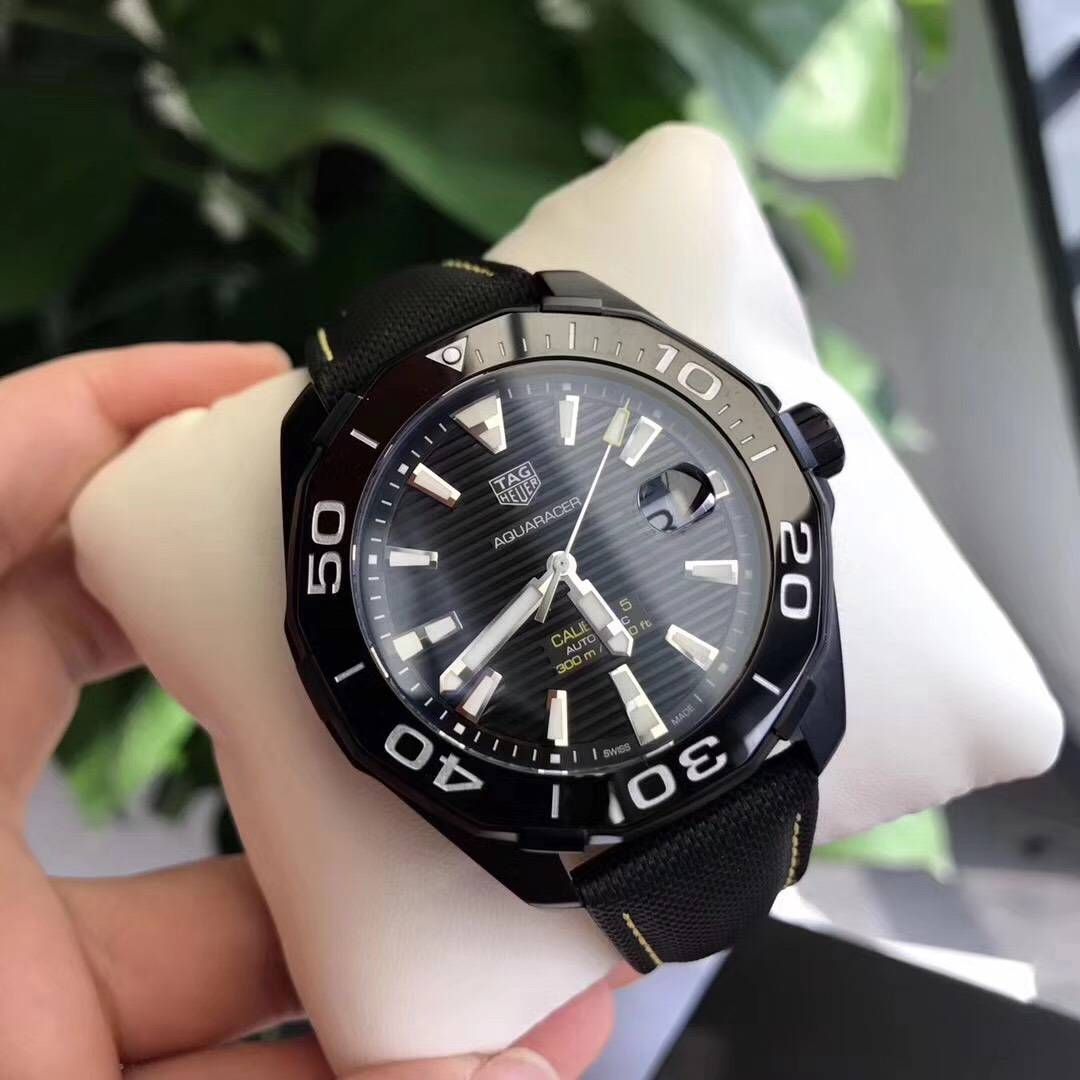 【原单正品】 TAG Heuer 竞潜系列WAY218A.FC6362 wrist watch  / TG055
