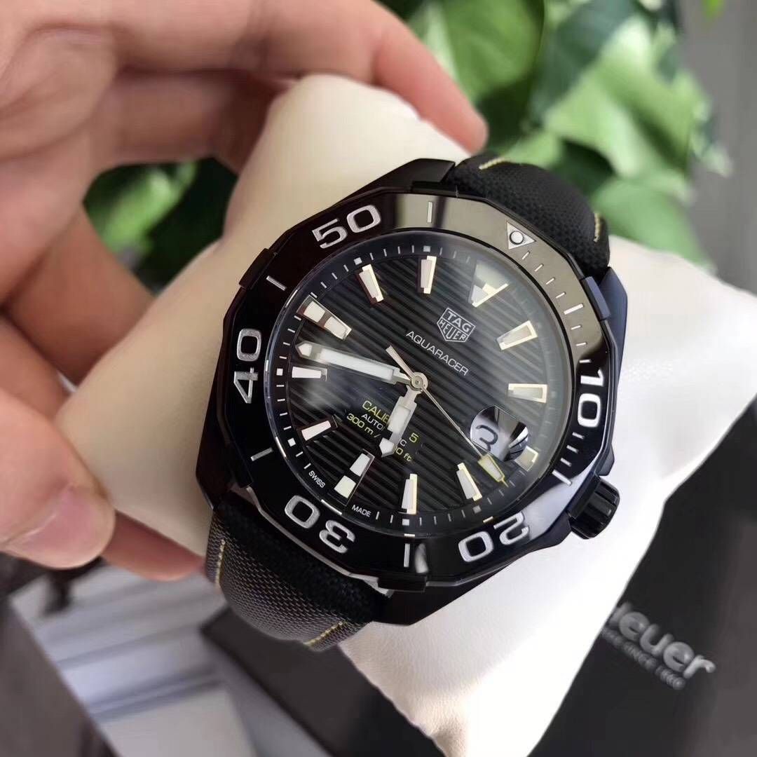 【原单正品】 TAG Heuer 竞潜系列WAY218A.FC6362 wrist watch  / TG055