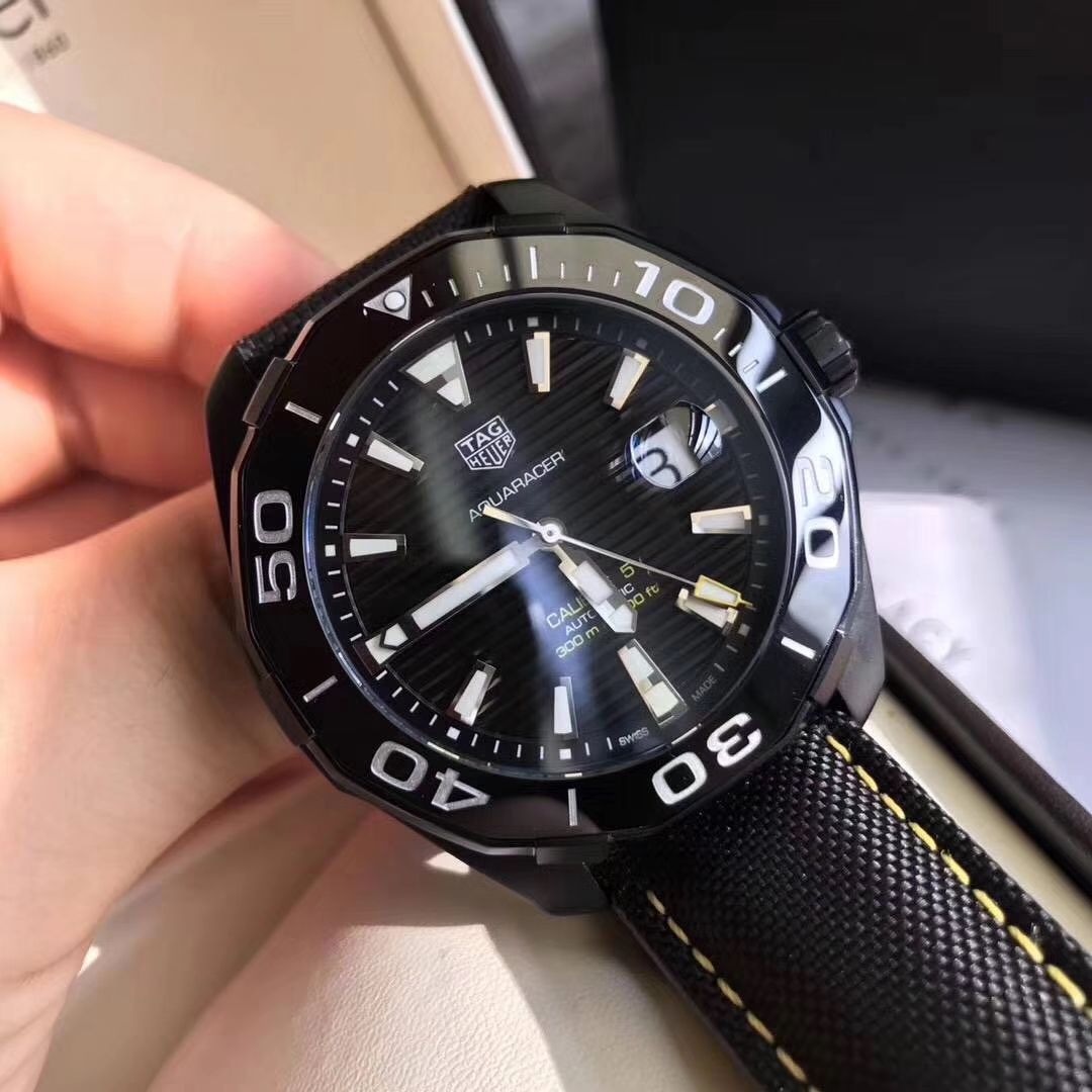 【原单正品】 TAG Heuer 竞潜系列WAY218A.FC6362 wrist watch  / TG055