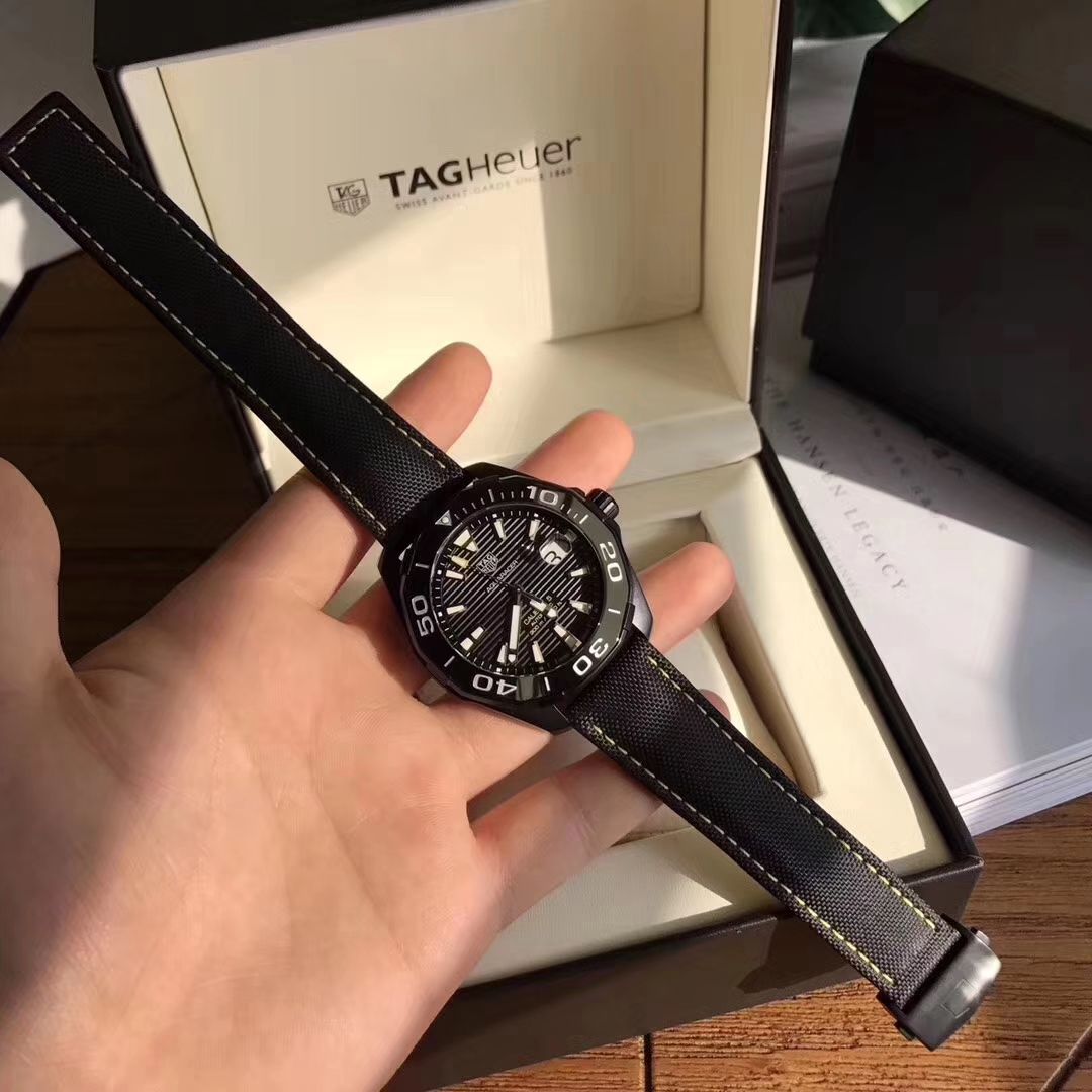 【原单正品】 TAG Heuer 竞潜系列WAY218A.FC6362 wrist watch  / TG055