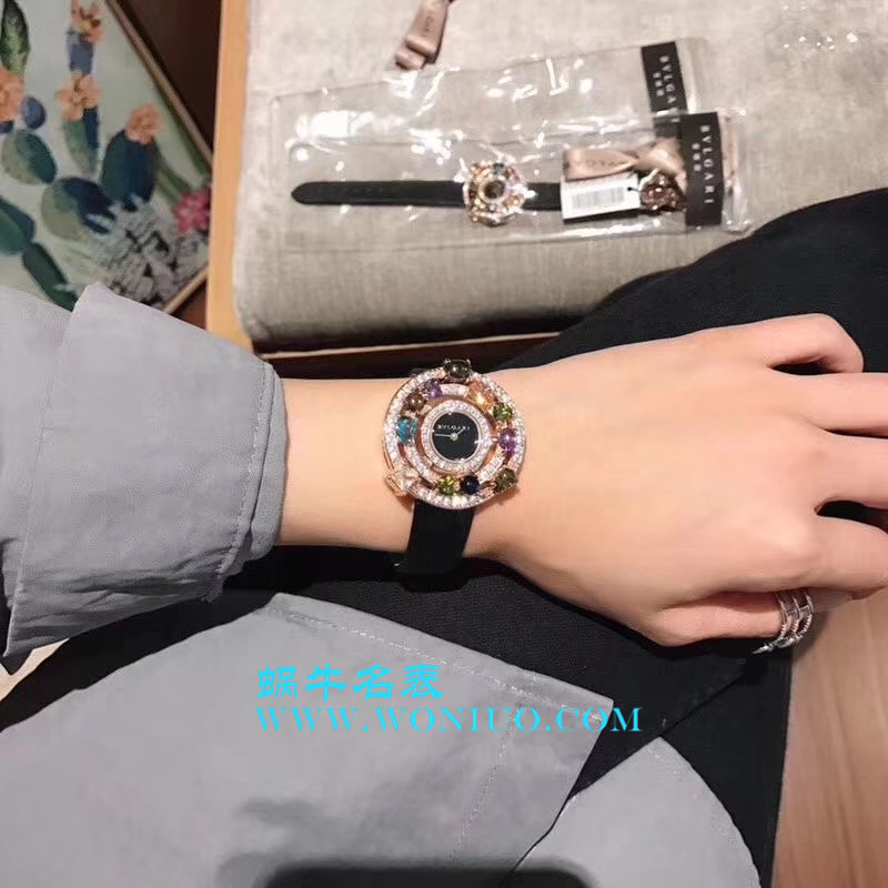  BVLGARI astrale珠宝系列 wrist watch 闪亮登场 限量发售 按订货顺序出货 黄金镶嵌彩色宝石 / BG011