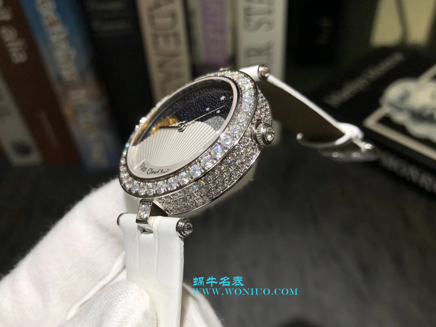 VCA梵克雅宝诗意复杂功能 wrist watch 系列VCARN25800女士 wrist watch  / VCA03
