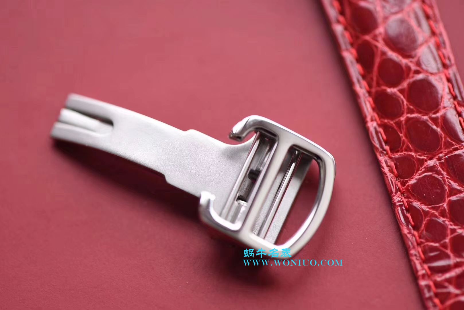 【独家视频测评K11 Factory 一比一超A高仿手表】 Cartier  坦克系列 W5200000 粉色女士石英 wrist watch  / KAD008