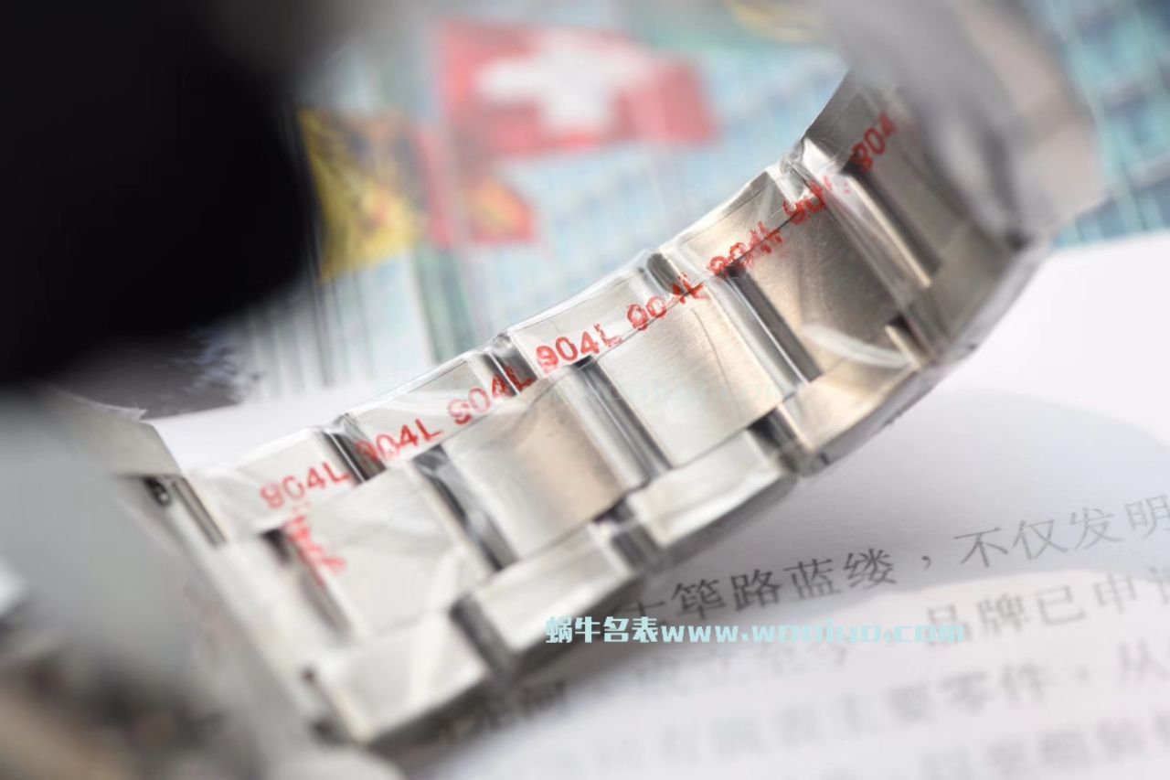 【NOOB Factory V9版本904L不锈钢版本】 Rolex  Submariner 型复刻高仿116610LV-97200 绿盘 wrist watch ( Submariner )、116610LN-97200 《 Submariner 》 / RCB199