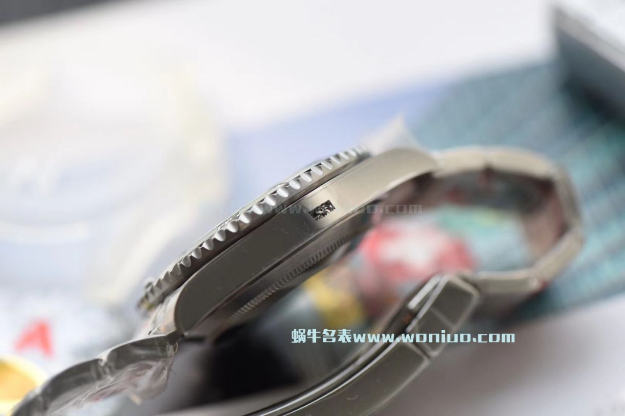 【NOOB Factory V9版本904L不锈钢版本】 Rolex  Submariner 型复刻高仿116610LV-97200 绿盘 wrist watch ( Submariner )、116610LN-97200 《 Submariner 》 / RCB199