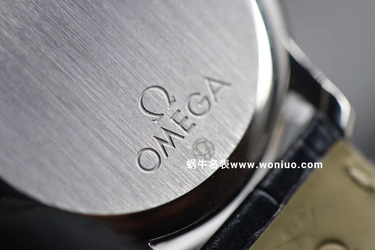 TWOMEGA碟飞一比一高仿复刻手表424.53.40.21.04.001 wrist watch  / M321
