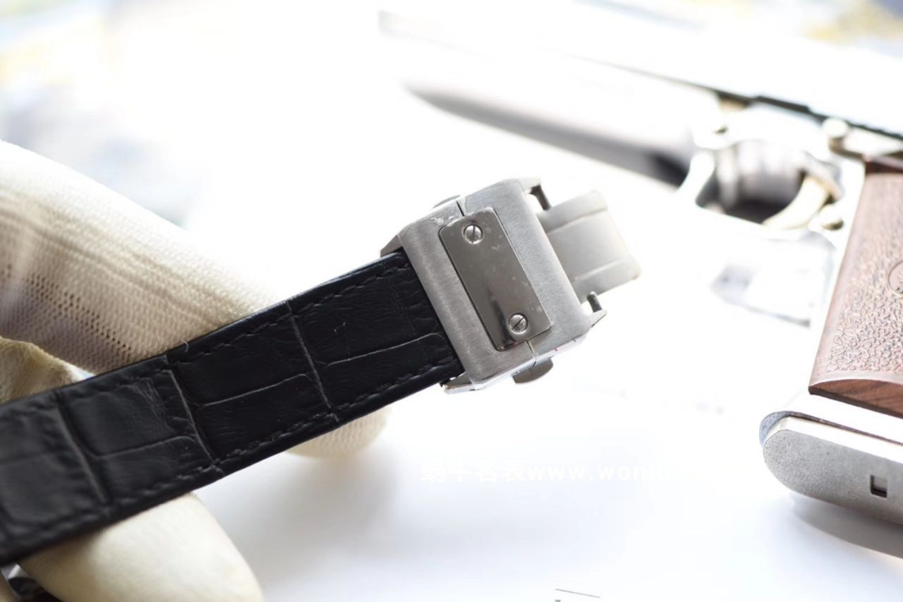 【独家视频测评HBBV6 Factory 一比一超A高仿手表】 Cartier   Santos 系列W20126X8 女士机械 wrist watch  / KDY084