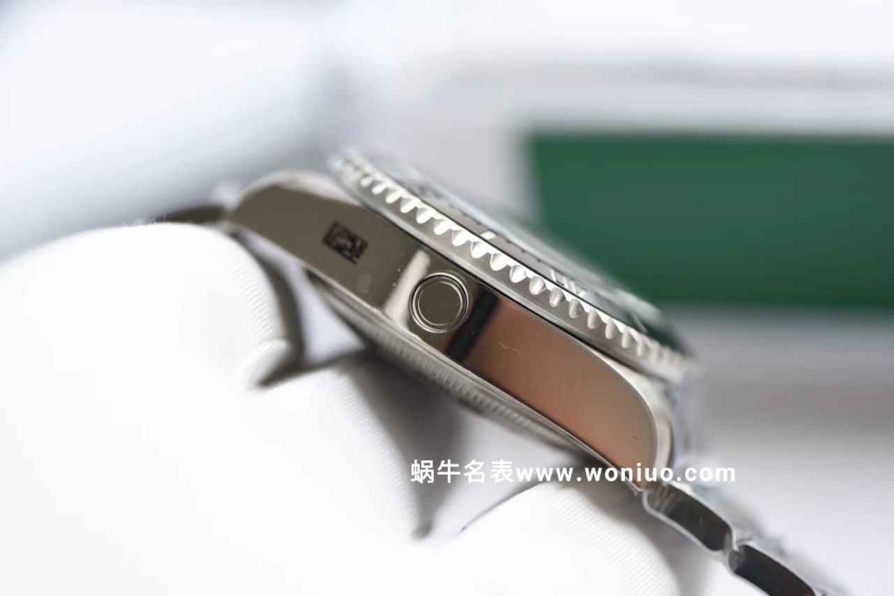 AR黑鬼王904L超级3135机新款 复刻高仿AR Rolex SEA-DWELLER鬼王44MM副本的十年精华 / R2115