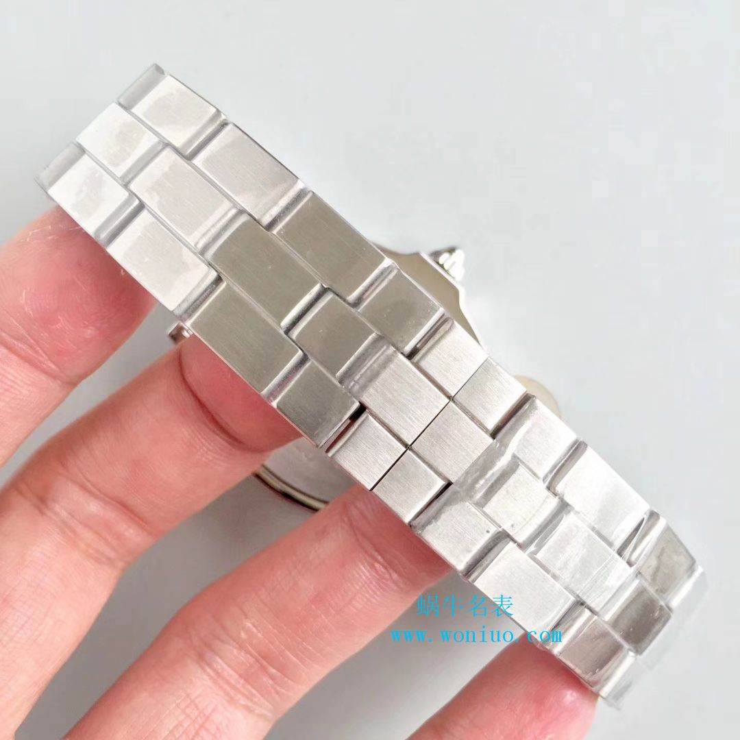 CG新品 Cartier  跑车系列之高仿W6206017 wrist watch  / K158