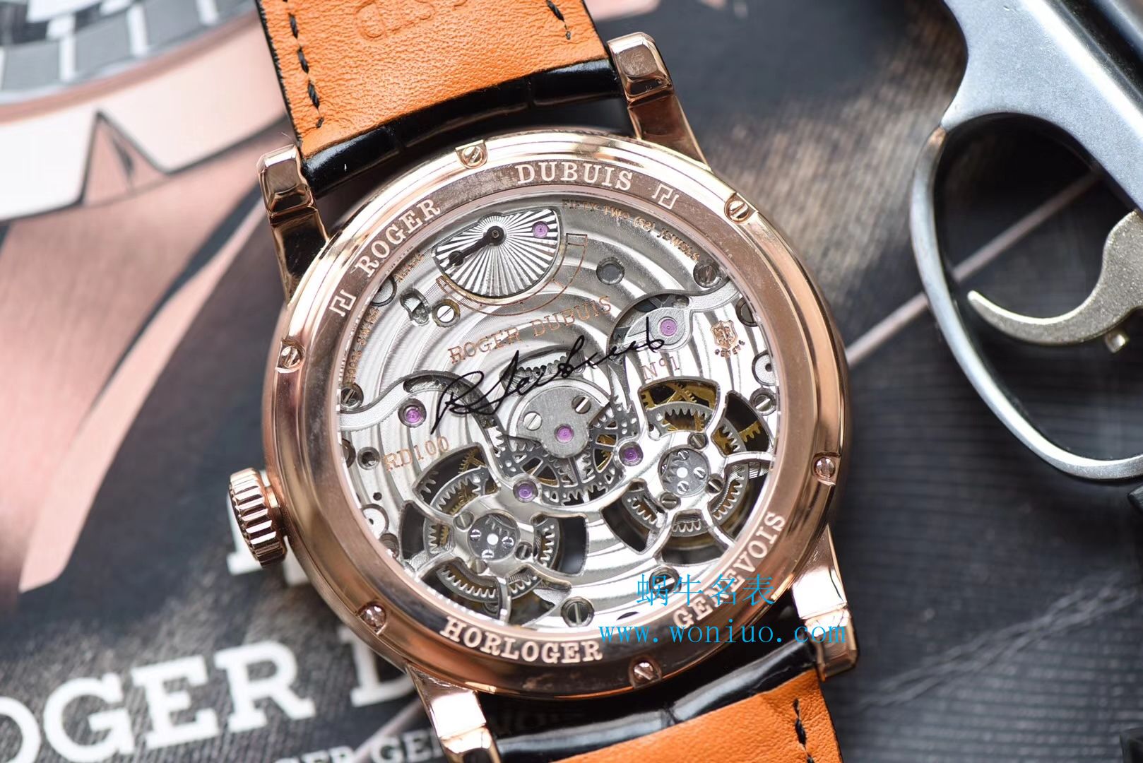 Roger Dubuis致敬系列真双 Tourbillon  行业唯一一款搭载双飞轮的 top 复刻高仿 wrist watch  / LJ022