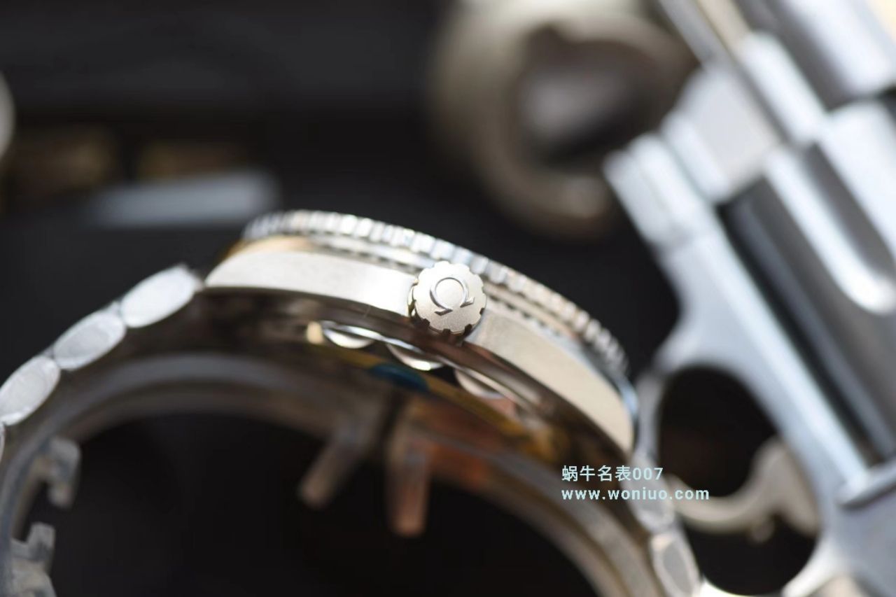 【SSS超级复刻】OMEGA海洋宇宙600米系列232.32.44.22.01.001 wrist watch  / M325