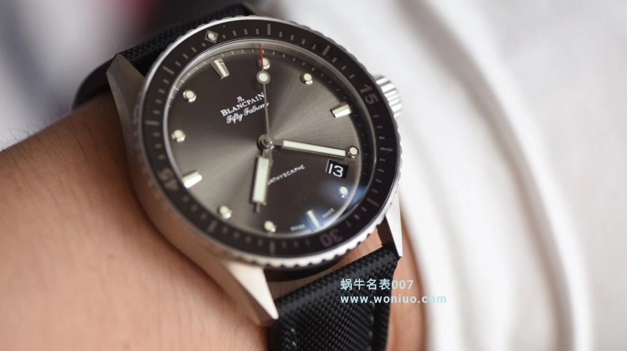 【ZF一比一超A高仿手表】Blancpain  Fifty Fathoms 深潜器Bathyscaphe年历 wrist watch 5071-1110-B52A wrist watch  / BP041