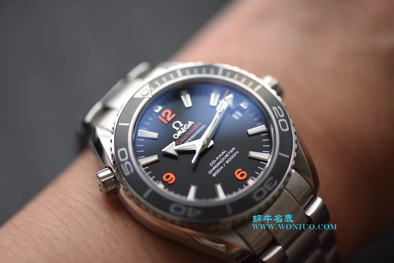 VSOMEGA Seamaster 超A复刻高仿手表 海洋宇宙600米232.30.42.21.01.003 wrist watch  / M336