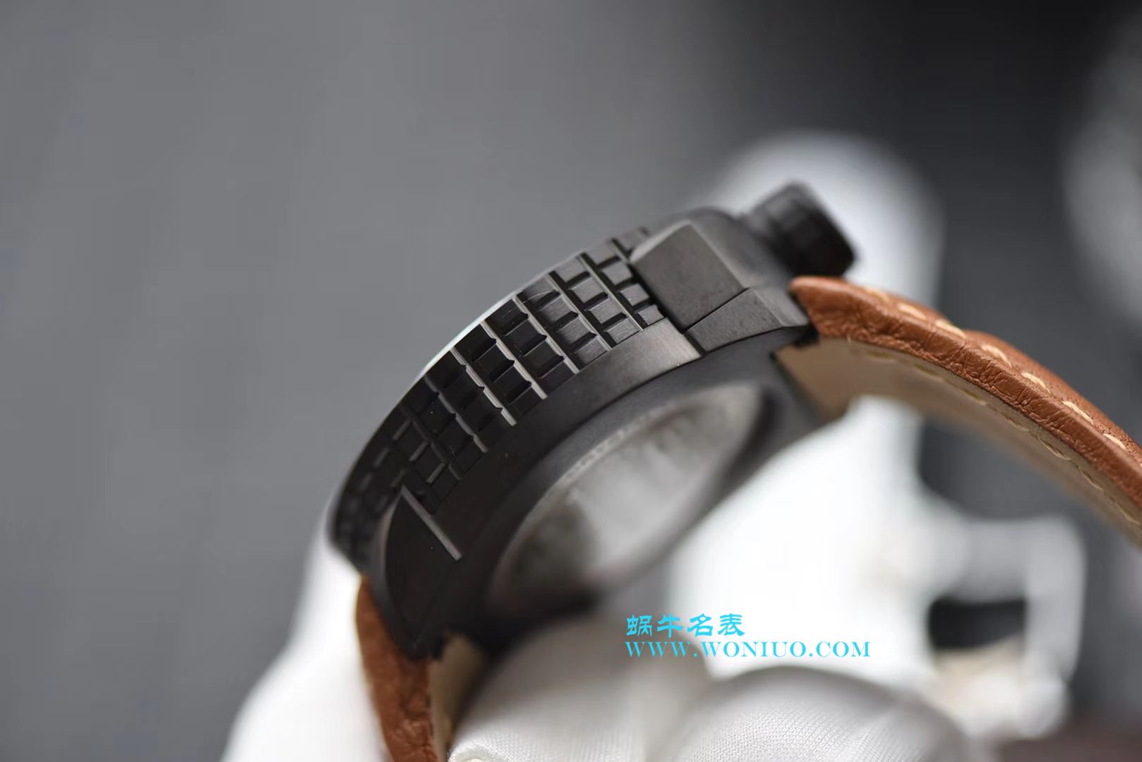 BB FACTORY 巧思之作【一表两用 奇思妙构】BBF出品BOMBERG BOLD系列 wrist watch 劲酷登场， / BB002