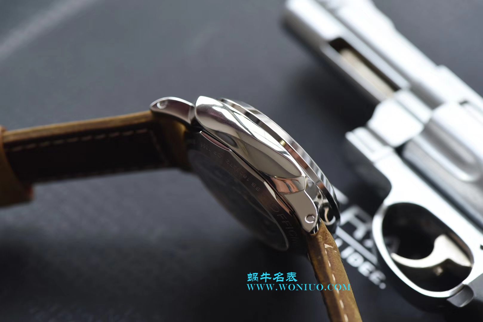 【XF一比一超A复刻高仿手表】Panerai PAM1523 42MM 女款和 PAM1499 44MM男款情侣手表 / PAM1499