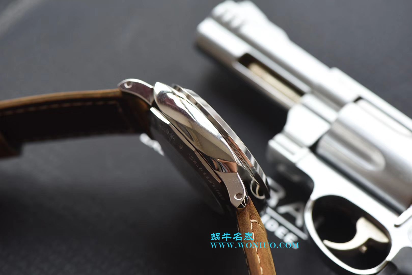 【XF一比一超A复刻高仿手表】Panerai PAM1523 42MM 女款和 PAM1499 44MM男款情侣手表 / PAM1499