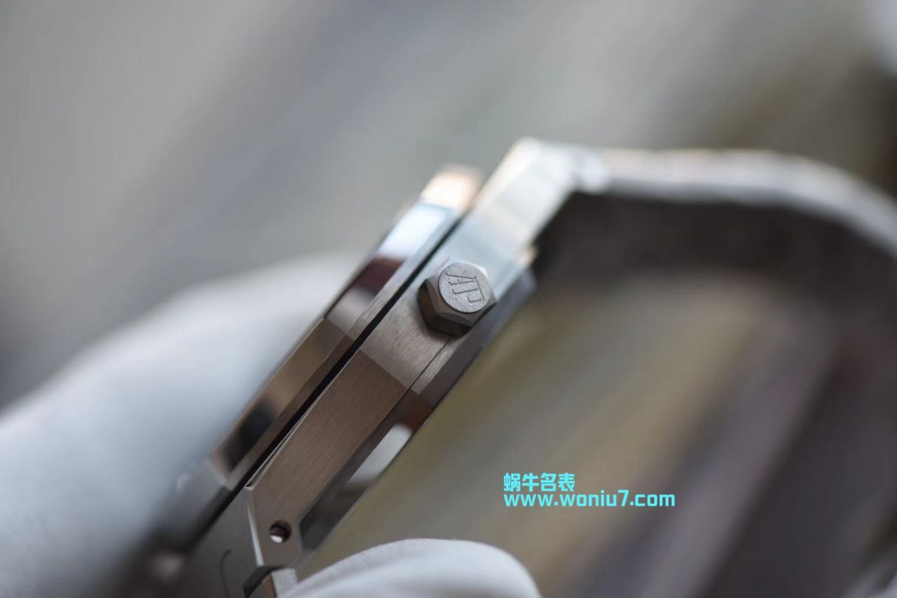 【R8一比一超A高仿】Audemars Piguet 皇家橡树系列26522ST.OO.1220ST.01 wrist watch 、26522OR.OO.1220OR.01、26510ST.OO.1220ST.01 Tourbillon 手表 / AP137