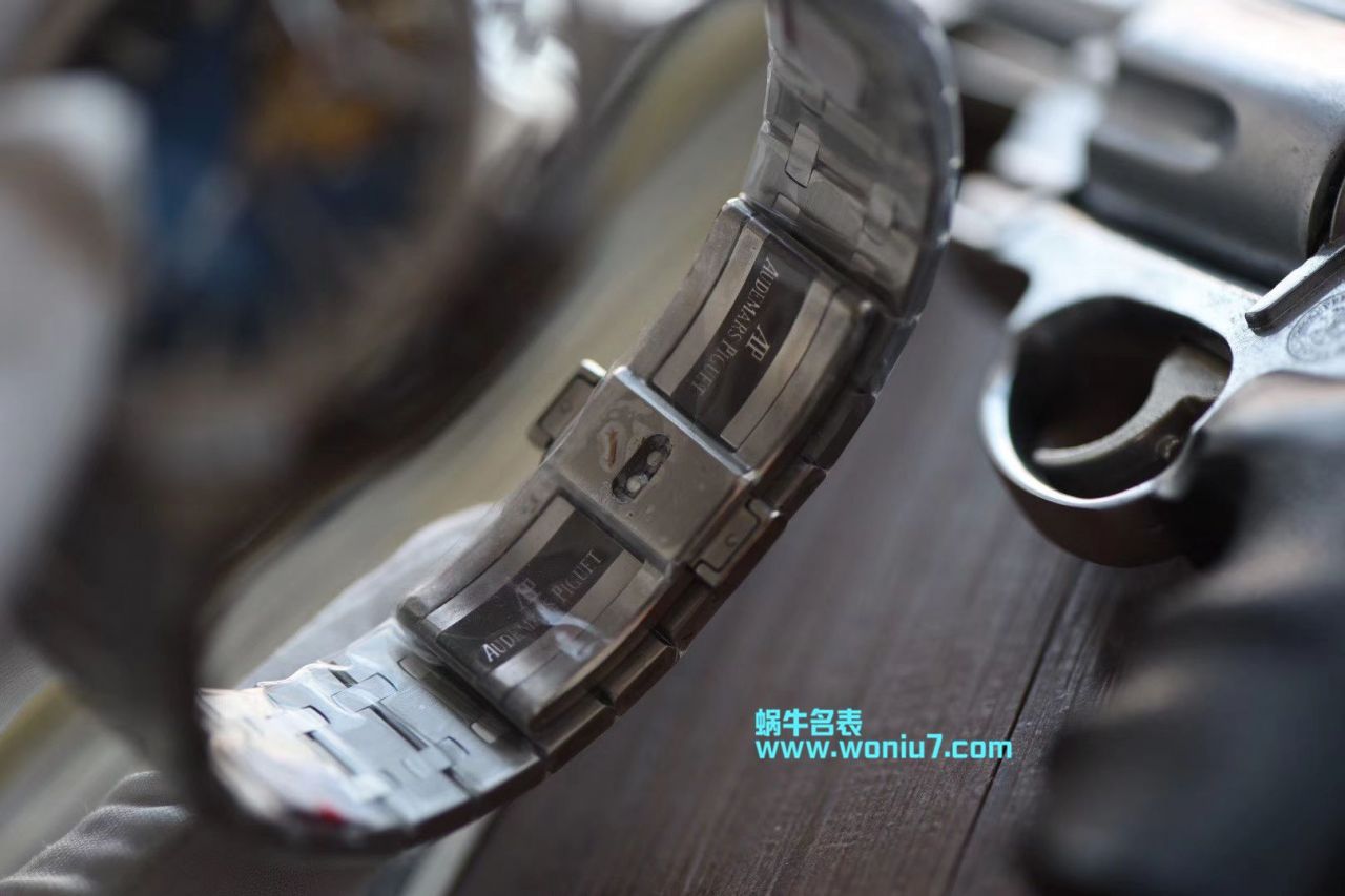 【R8一比一超A高仿】Audemars Piguet 皇家橡树系列26522ST.OO.1220ST.01 wrist watch 、26522OR.OO.1220OR.01、26510ST.OO.1220ST.01 Tourbillon 手表 / AP137