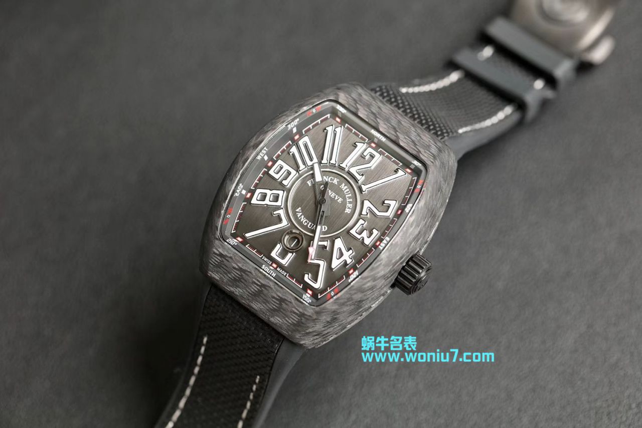 Franck MullerFRANCK MULLER复刻高仿再创新作V45在夜幕低垂之时，Vanguard Carbon  fibre 展现充满未来感的外型，令人耳目一新 / FL026