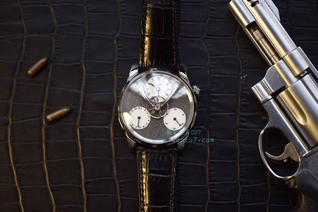 MB&F wrist watch 新玩具 独立制表人作品 / MB&F01