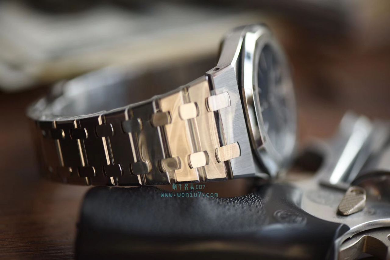 【JF一比一超A高仿手表】Audemars Piguet 皇家橡树系列15202ST.OO.0944ST.03 wrist watch  / AP152