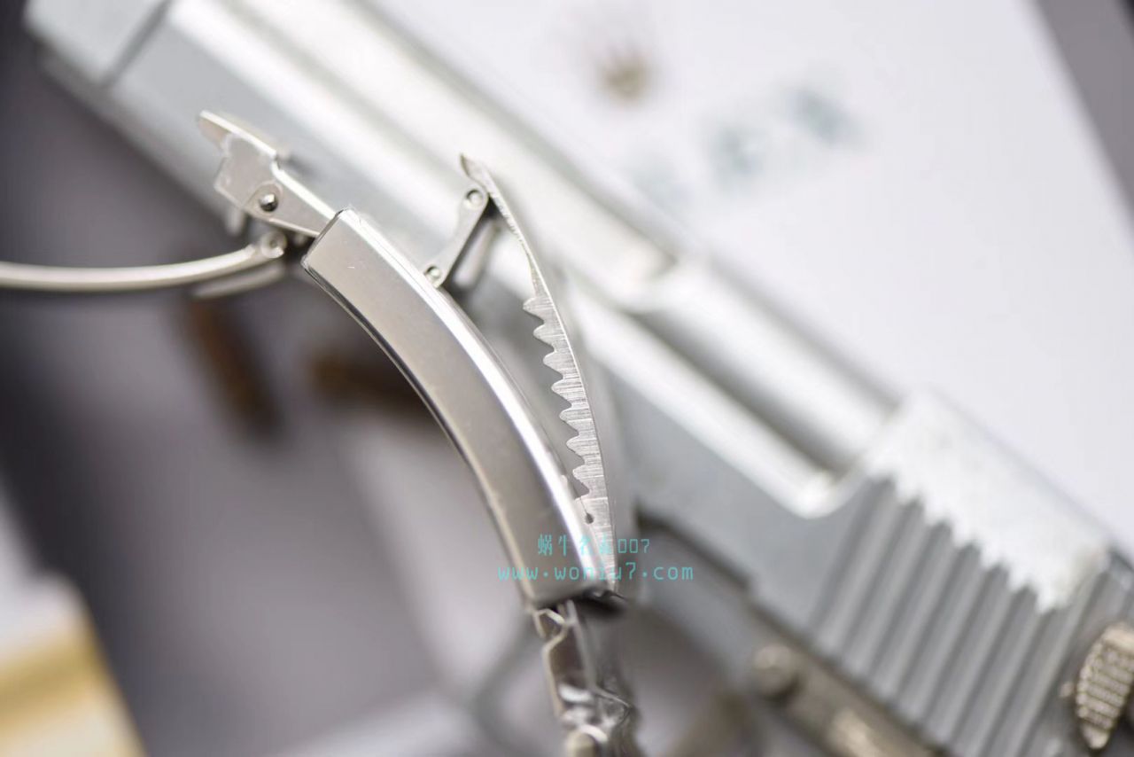 【AR一比一超A高仿手表】 Rolex 海使型系列116660-98210 蓝盘 wrist watch (904钢渐变蓝鬼王) / R208