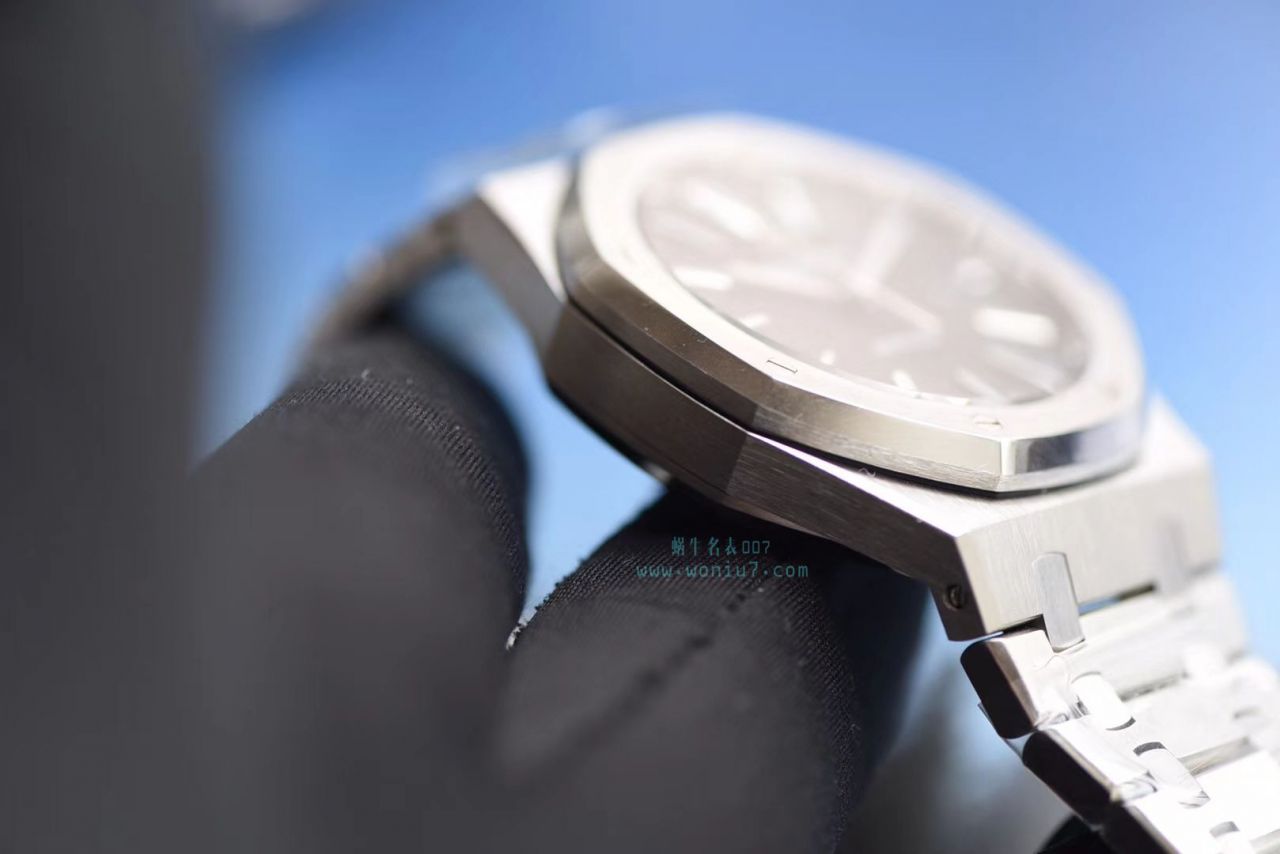 【视频测评JF Factory 1:1高仿手表】Audemars Piguet 皇家橡树系列15400ST.OO.1220ST.03《黑盘》 wrist watch   / AP023
