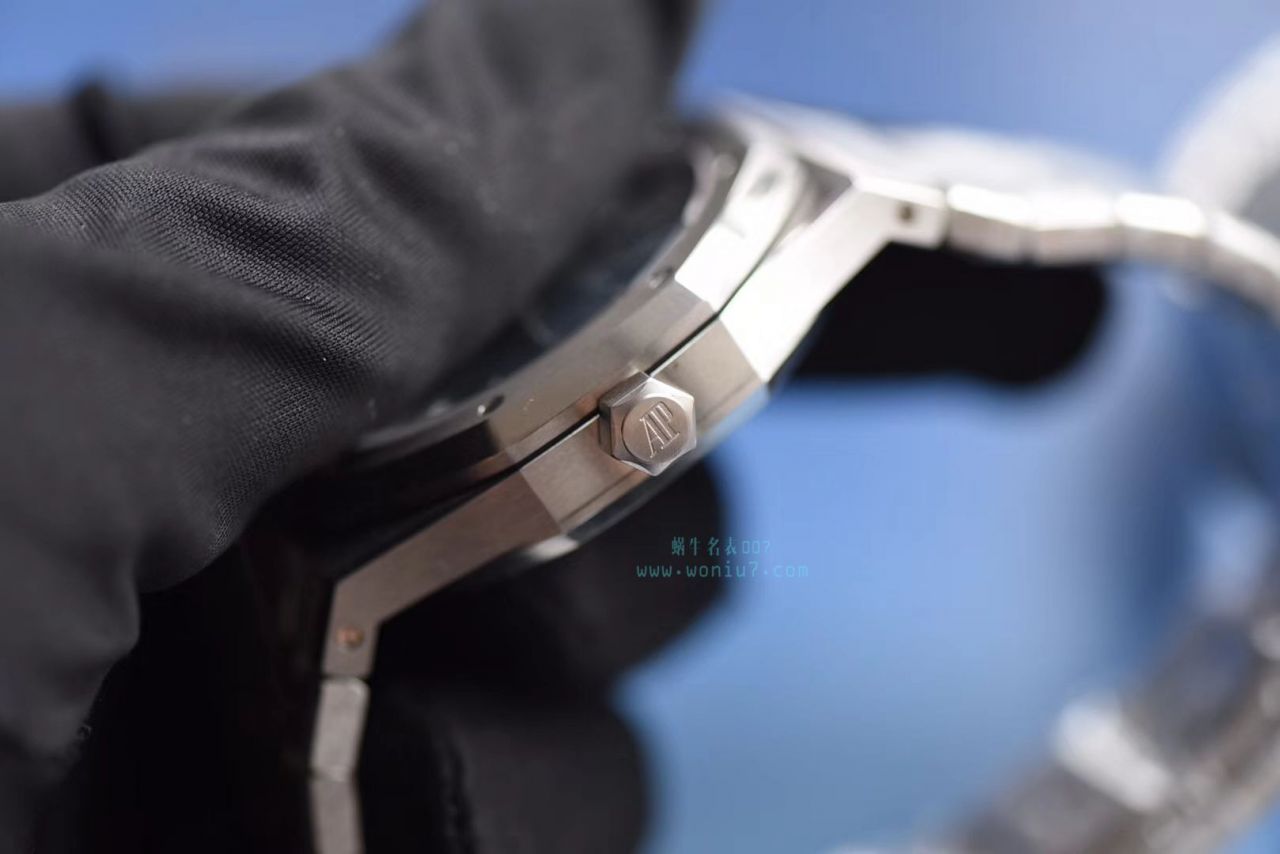 【视频测评JF一比一超A高仿手表】Audemars Piguet 皇家橡树系列15400ST.OO.1220ST.03《蓝面》男表 / JF AP 15400ST