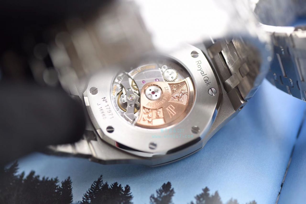 【视频测评JF一比一超A高仿手表】Audemars Piguet 皇家橡树系列15400ST.OO.1220ST.03《蓝面》男表 / JF AP 15400ST