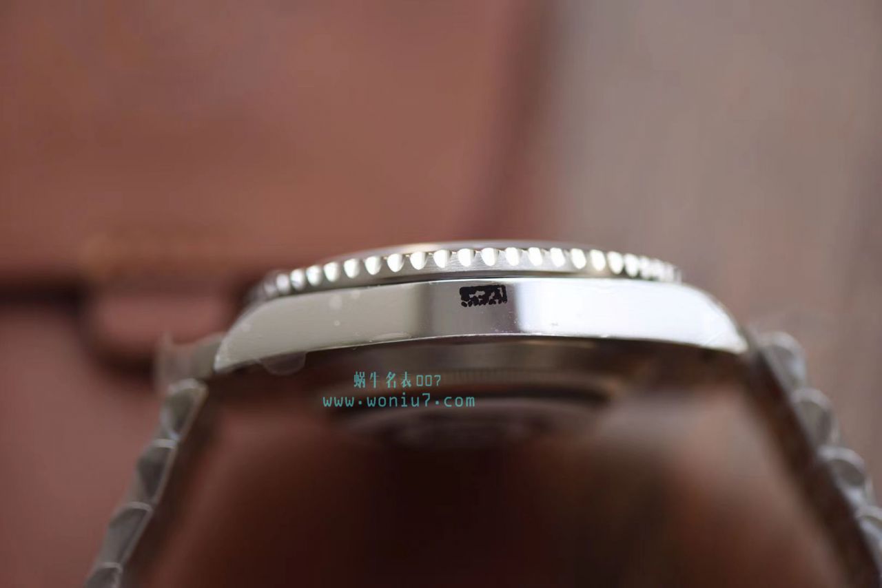 【V9 Factory 出品，搭配五珠链】 Rolex  Submariner 型 top 复刻高仿116610LN-97200 黑盘 wrist watch ( Submariner )、116610LV-97200 绿盘 wrist watch ( Submariner ) / R268