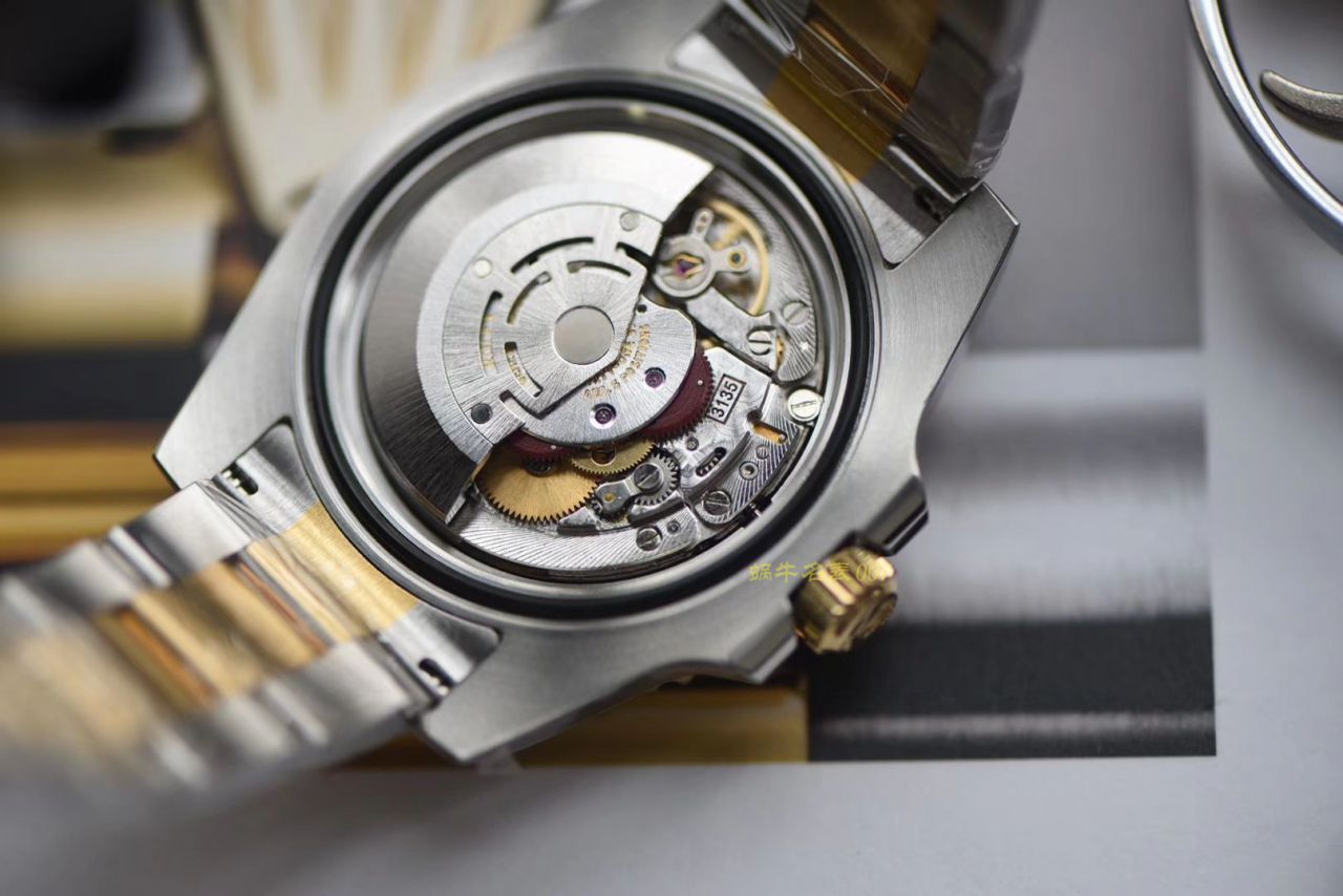  Rolex  Submariner 型系列116613-LN-97203黑盘 wrist watch 【AR一比一复刻高仿间金 Submariner 手表】 / R273
