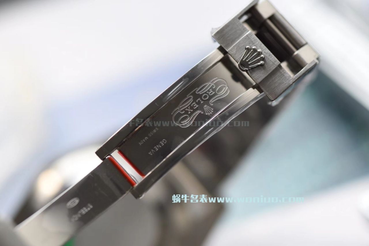 【NOOB Factory V9版本一比一超A复刻高仿手表】 Rolex  Submariner 型系列116610LV-97200 绿盘 wrist watch 【 Rolex  Submariner 】、 Rolex  Submariner 型系列116610LN-97200 黑盘 wrist watch ( Submariner ) / R295