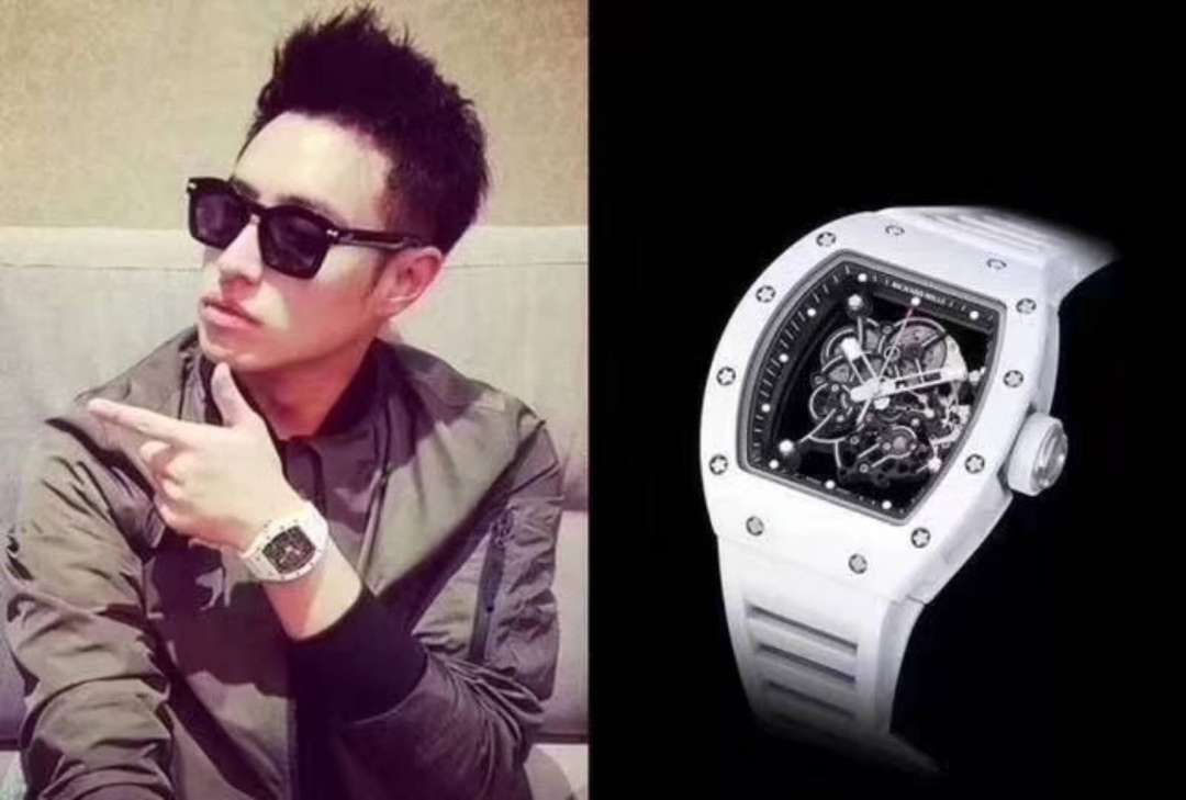 Video analysis KV台湾 Factory 一比一高仿最新巨作！RICHARD MILLE RICHARD MILLE RM055白 Composite 白色橡胶带新款 / RM 055MM
