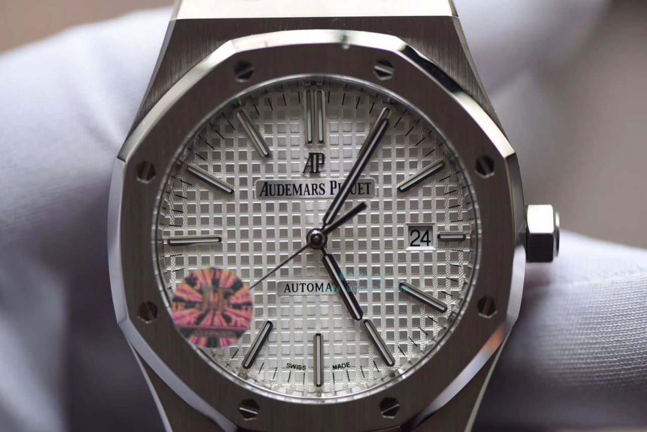  Video analysis Audemars Piguet 皇家橡树系列15400ST.OO.1220ST.02 wrist watch  top 高仿手表【JF标杆神器 15400超强＂V5＂升级版强势出击】 / AP022MM