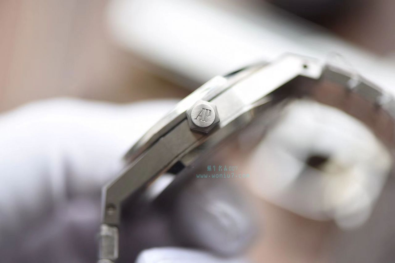  Video analysis Audemars Piguet 皇家橡树系列15400ST.OO.1220ST.02 wrist watch  top 高仿手表【JF标杆神器 15400超强＂V5＂升级版强势出击】 / AP022MM