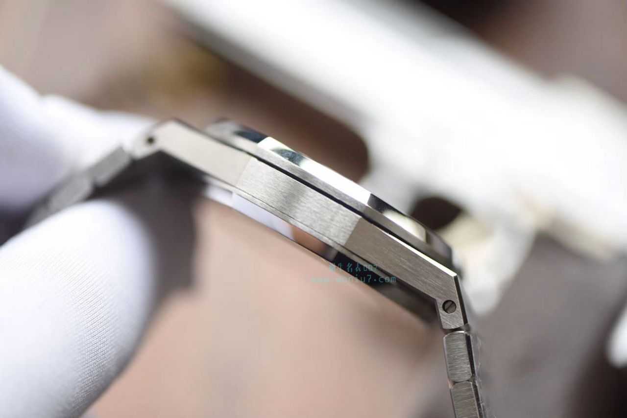  Video analysis Audemars Piguet 皇家橡树系列15400ST.OO.1220ST.02 wrist watch  top 高仿手表【JF标杆神器 15400超强＂V5＂升级版强势出击】 / AP022MM