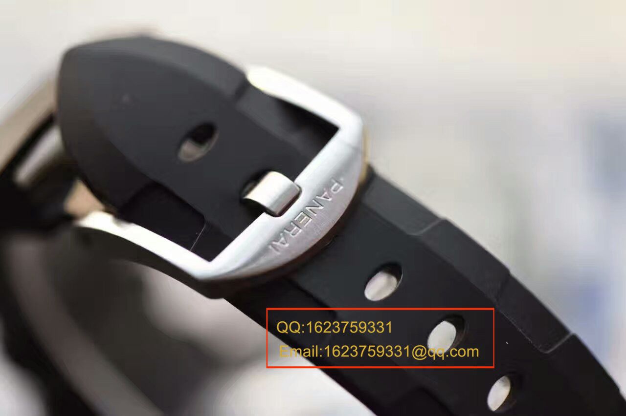  Video analysis Panerai SUBMERSIBLE 潜行系列PAM00682 wrist watch 一比一高仿【XF Factory 新升级版：佩纳海男女都可以佩戴】 / XFPAM00682MM