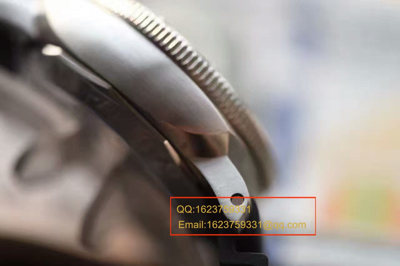  Video analysis Panerai SUBMERSIBLE 潜行系列PAM00682 wrist watch 一比一高仿【XF Factory 新升级版：佩纳海男女都可以佩戴】 / XFPAM00682MM