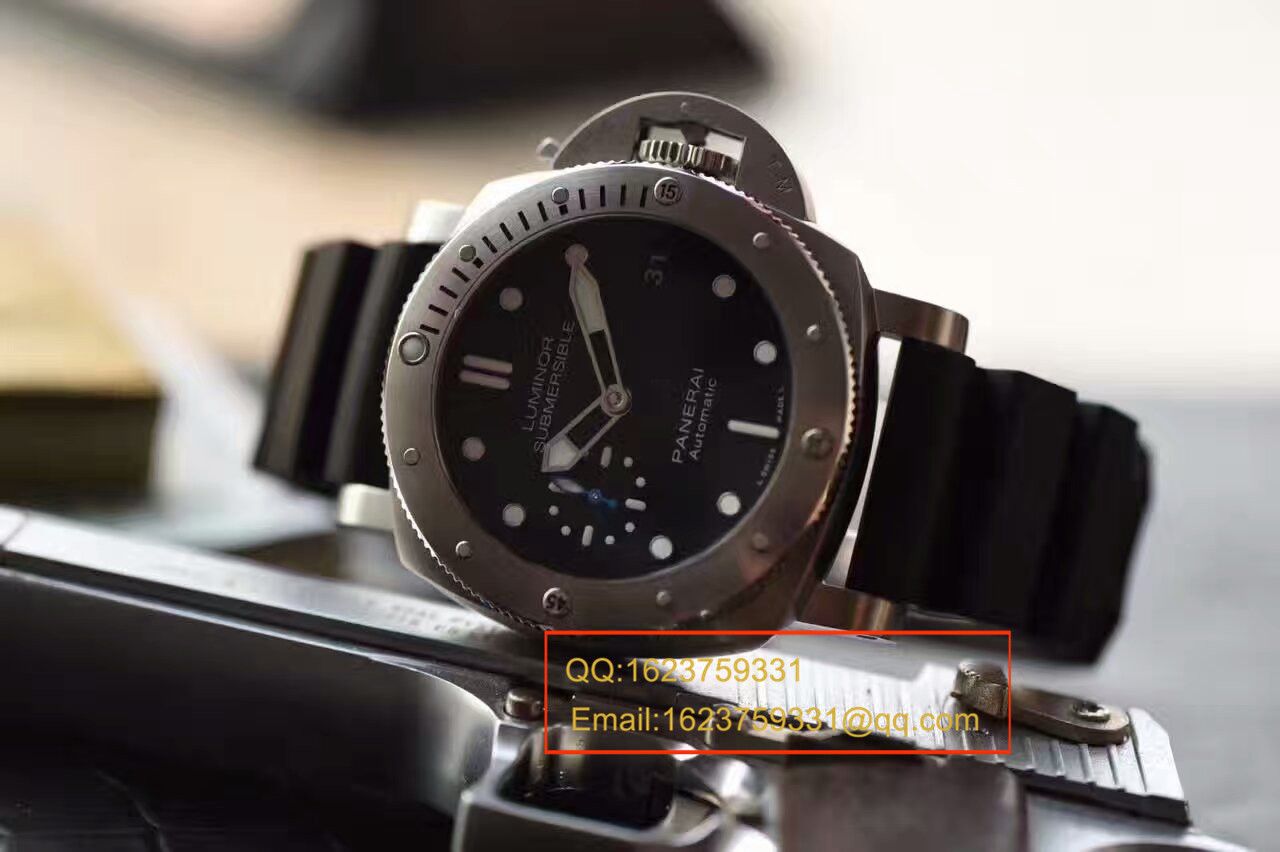  Video analysis Panerai SUBMERSIBLE 潜行系列PAM00682 wrist watch 一比一高仿【XF Factory 新升级版：佩纳海男女都可以佩戴】 / XFPAM00682MM